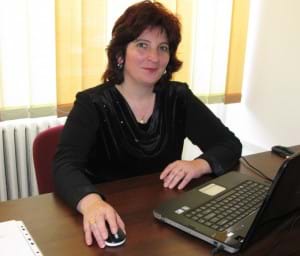Profesor Mihaela Rusu, director Școala Mihai Eminescu Roman: ”Am speranta ca acest proiect se va implementa la nivel national deoarece fiecare cadru didactic trebuie sa fie si profesor de literatie”