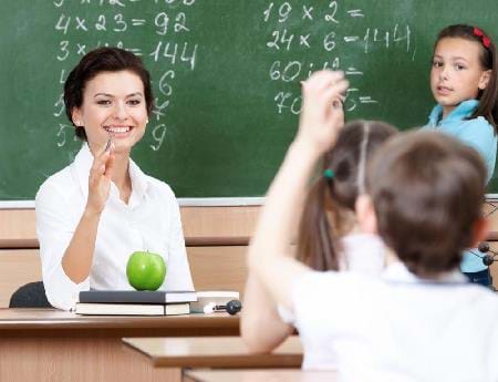 “Acest curs mi-a schimbat percepţia despre elev” – prof. Andreea Nicoară